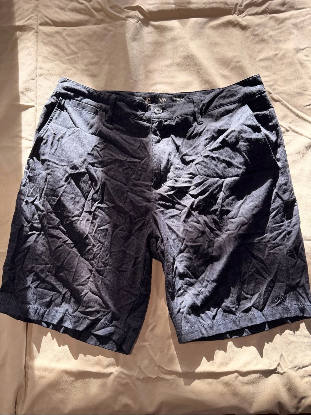 Men's RVCA Shorts - Picture 1 of 4